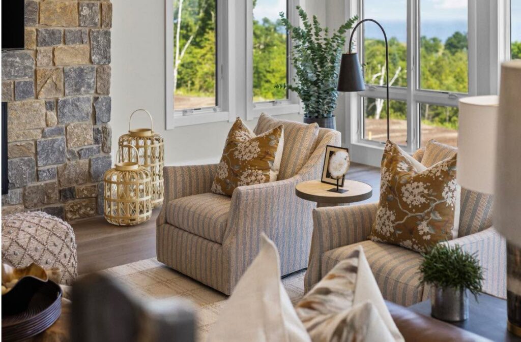 Good design lives in the layers.

The mix of texture, pattern, warmth, natural light, and those carefully chosen finishing pieces all come together to make this space feel intentional, inviting, and complete.

Not overdone. Just beautifully balanced.

Chairs: @crlaine 
@ryan_studio 
@wildwoodhome
