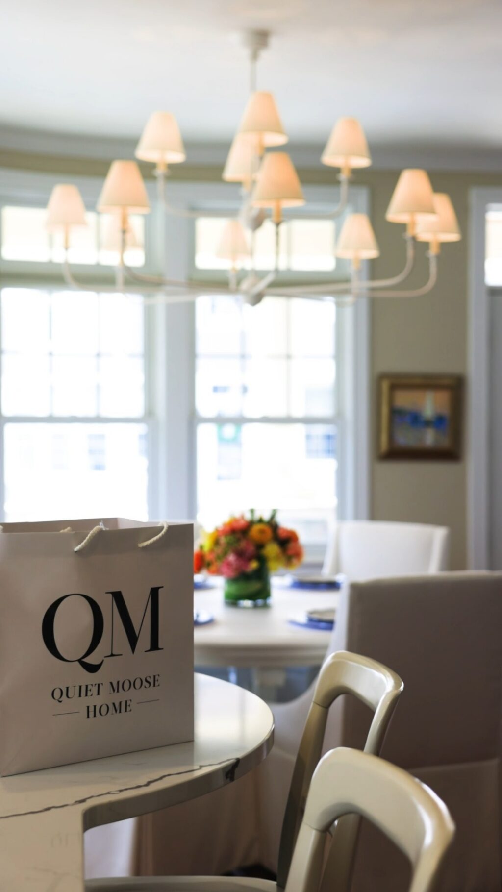 There’s something about the quiet use of color that brings a home to life.

A soft blue pillow, a touch of greenery, a bright floral moment on the dining table. Each detail adds warmth and personality without overpowering the space. 

Just enough color to make everything feel fresh, lived-in, and beautifully inviting.