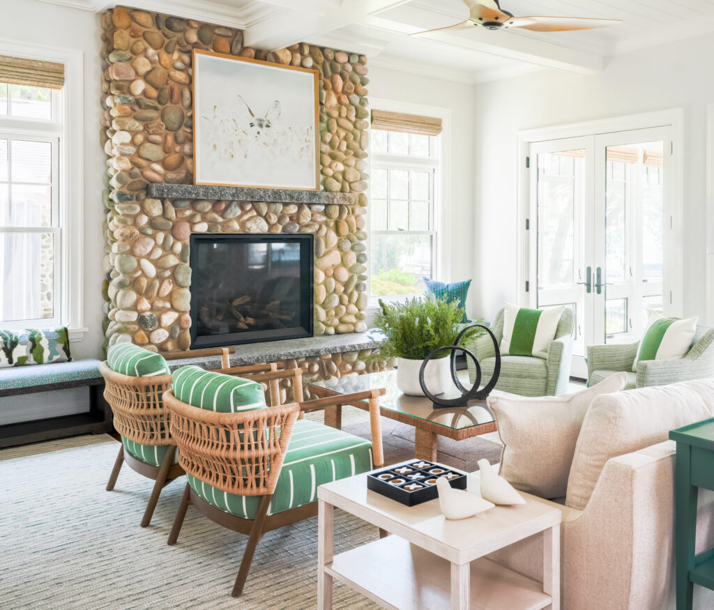 Where comfort meets refinement.
An effortless approach to everyday living.
See it for yourself. @palecekdesign