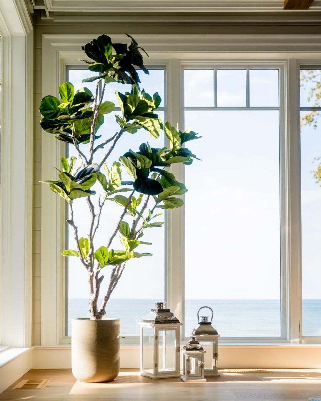 Sunday reset, but make it beautiful.

Fresh greenery, soft textures, warm light, and those small finishing touches that help a home feel put back together again. 

Because a room doesn’t always need more. Sometimes it just needs the right details.